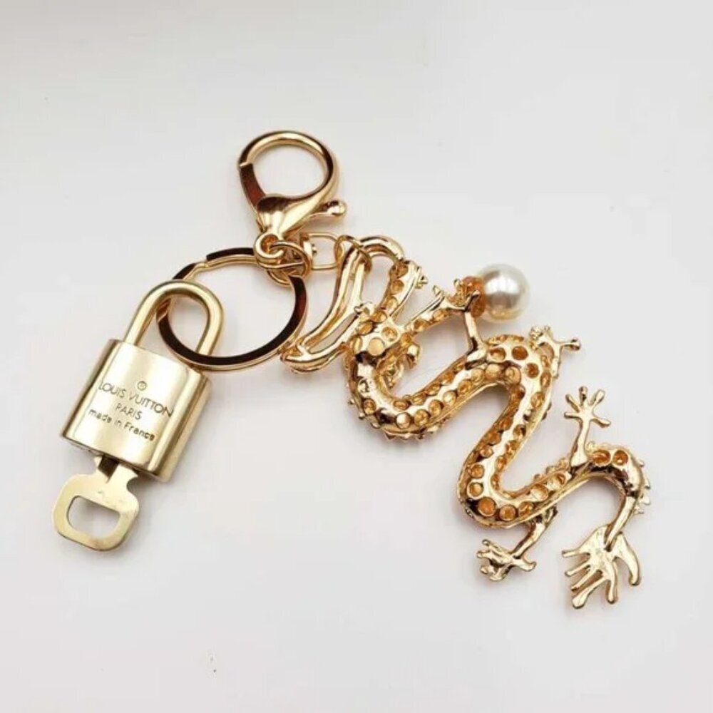 LV Gold Padlock Authentic 🔑 Luxury Bag Charm w/ Unbranded Dragon Keychain - Picture 3 of 9